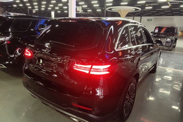 Used Mercedes-Benz GLC 2019 GLC 260 L 4MATIC Dynamic Model Rear Right 45 Deg