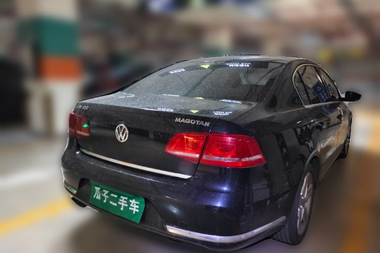 Used Volkswagen Magotan 2015 Revised Version 2.0 TSI Prestige Edition Rear Right 45 Deg