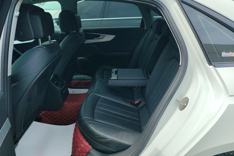 Used Audi A4L 2022 40 TFSI Luxury Dynamic Model