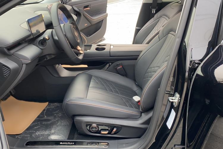 Used Baojun Enjoy 2025 All-Electric 600km Luxury Edition
