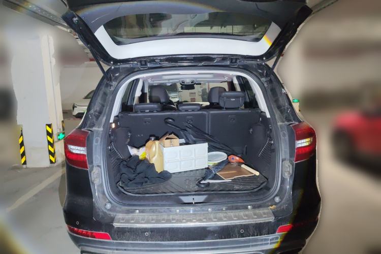 Used Haval H8 2017 2.0T Gasoline Two-Wheel Drive Smart Edition
