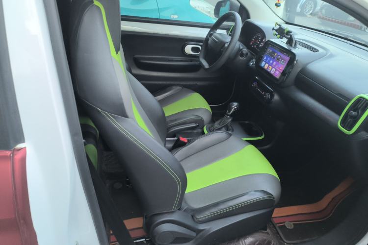 Used Roewe Clever 2021 302 km New Four-Seater Super-Efficient Version
