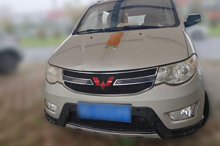 Used Wuling Hongguang 2014 1.2L S Comfort Model China IV
