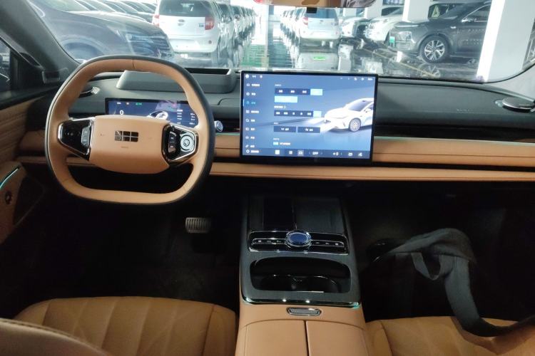 Used Geely Galaxy Galaxy 8 2025 130km EM-P Starship Edition
