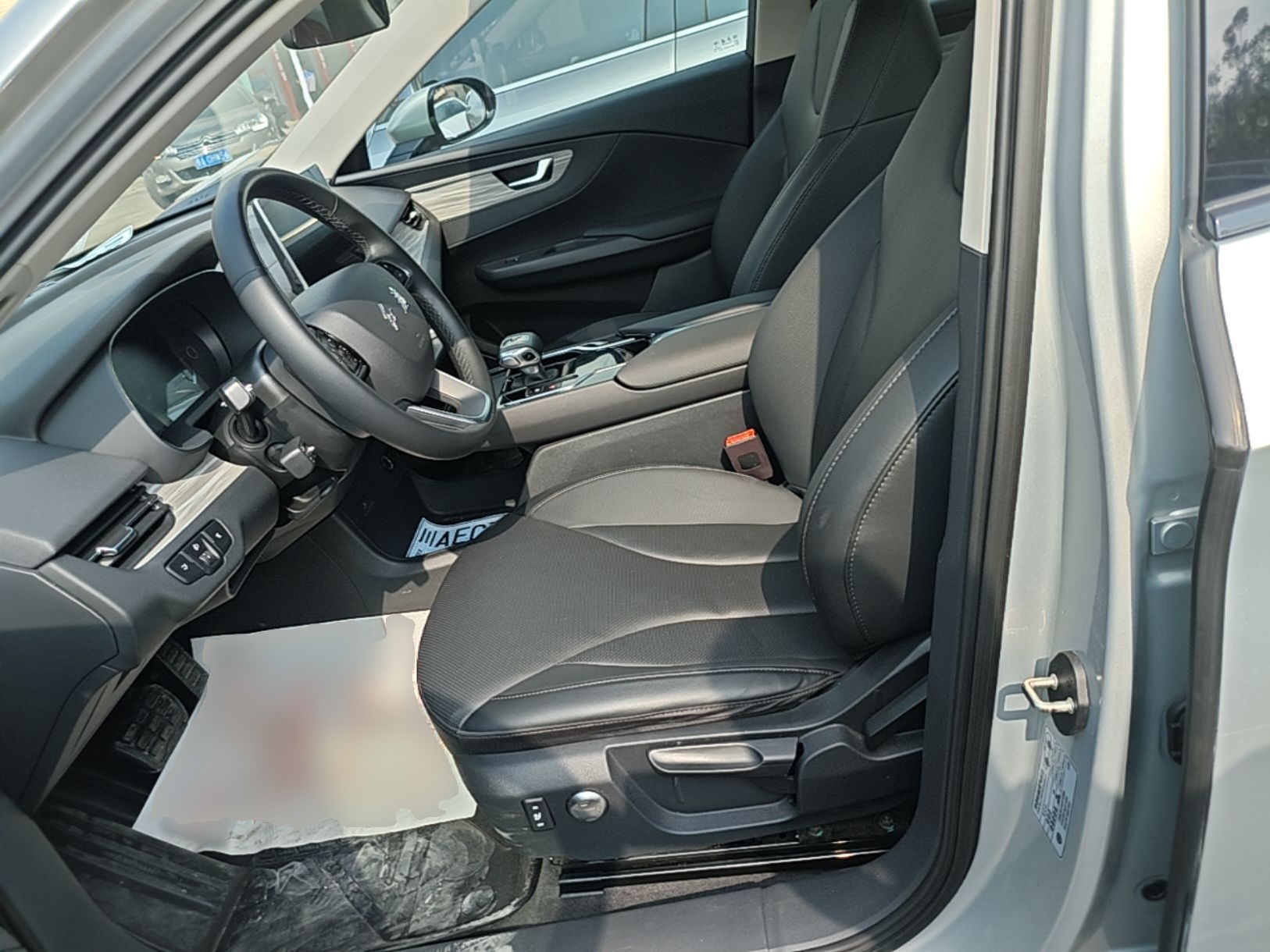 Hongqi E-QM5 2023 620km PLUS — снимка 17