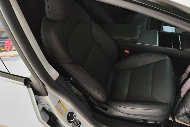 Used Tesla Model 3 2025 Rear-Wheel-Drive Version
