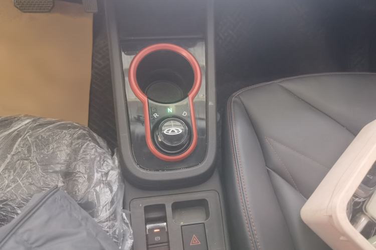 Used Chery QQ Little Ant 2022 Revised Version Sweet Pink Edition Half-Sugar Version Lithium Iron Phosphate 30.7 kWh 30 kW 301 km Gear Lever