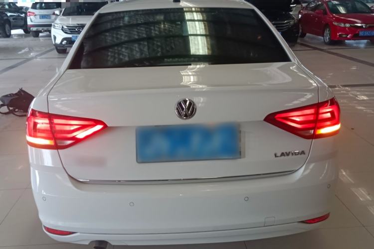 Used Volkswagen Lavida 2015 1.6L Automatic Comfort Edition