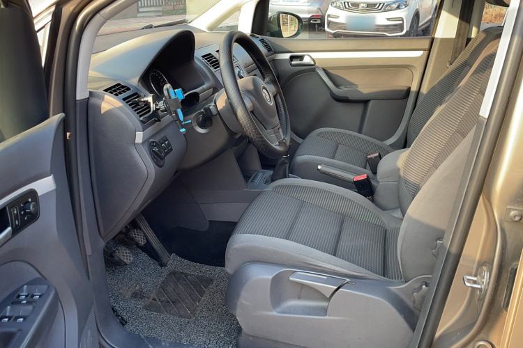 Used Volkswagen Touran 2015 1.4T Manual Fashion Edition 5-Seater