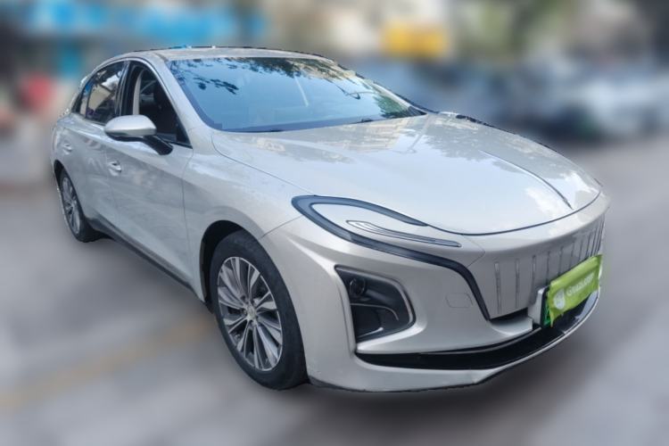 Used Hongqi E-QM5 2022 431 km Charge & Enjoy Edition Front Right 45 Deg