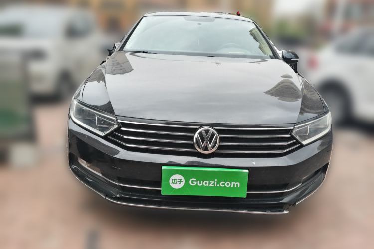 Used Volkswagen Magotan 2017 330TSI DSG Leading Model
