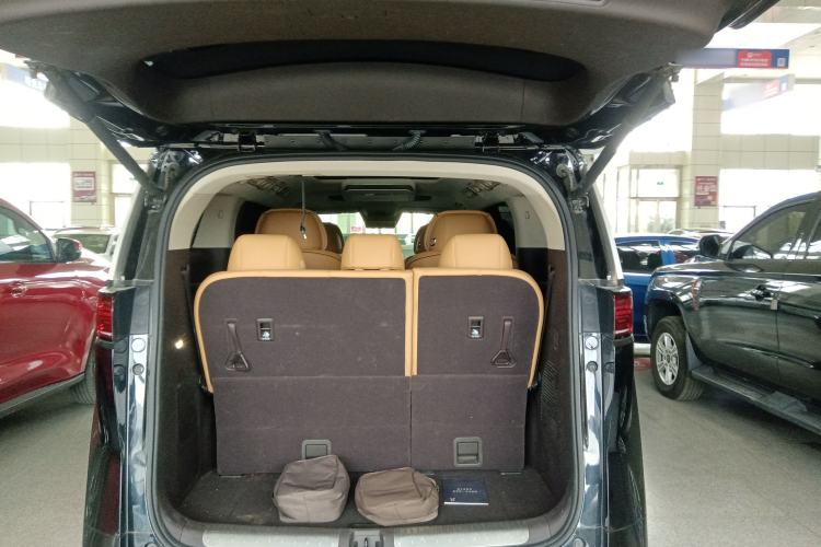 Used Denza D9 2024 DM-i 980 Four-Wheel Drive Prestige Model
