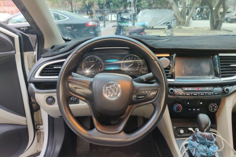 Used Buick GT 2017 15N Automatic Elite Version Steering Wheel