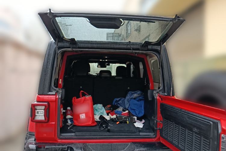 Used Jeep Wrangler New Energy 2021 Four-Door 2.0T 4xe Sahara Trunk