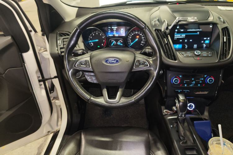 Used Ford Kuga 2018 Facelifted EcoBoost 180 Two-Wheel Drive Luxury Wing Edition Steering Wheel