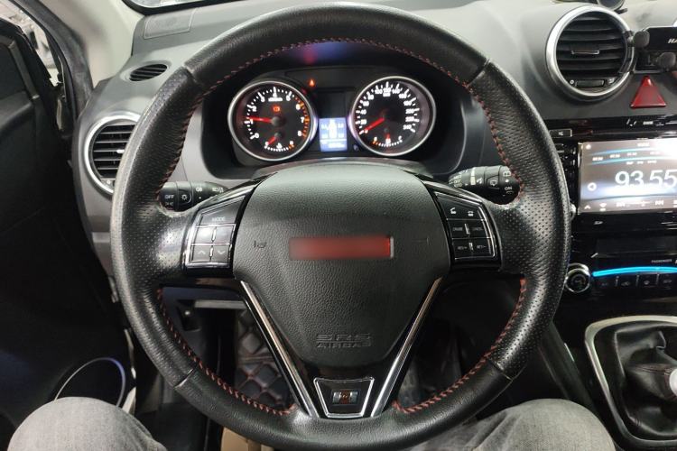 Used Haval H6 2014 Upgraded Model 1.5T Manual Two-Wheel Drive Elite Version Steering Wheel