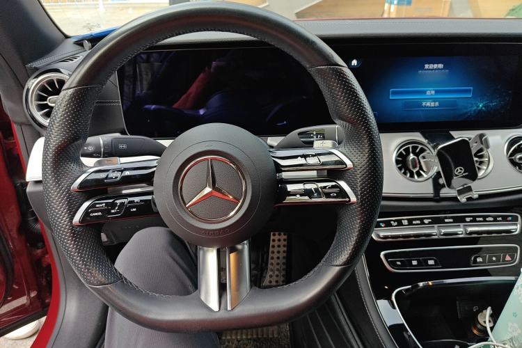 Used Mercedes-Benz E-Class 2021 E 260 Convertible Coupe Steering Wheel