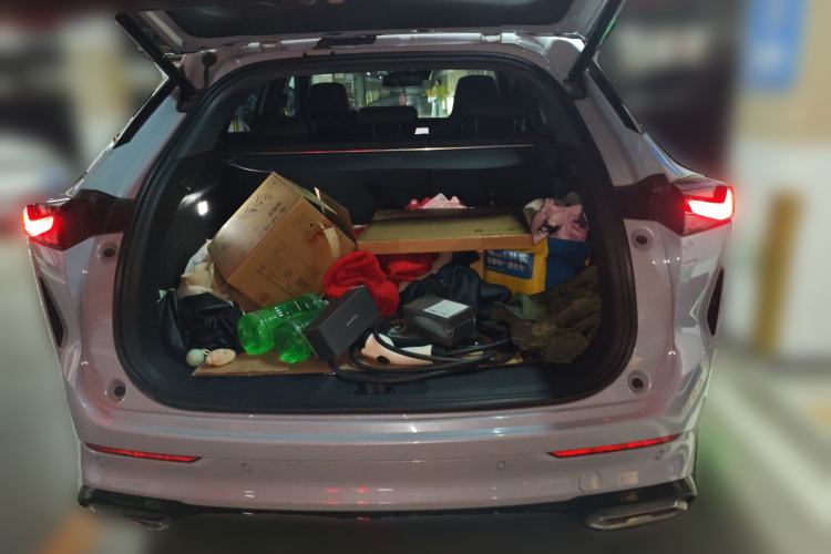 Used CHANGAN OSHAN Z6 New Energy 2023 ZhiDian iDD 150KM Flagship PLUS Smart Parking Edition Trunk