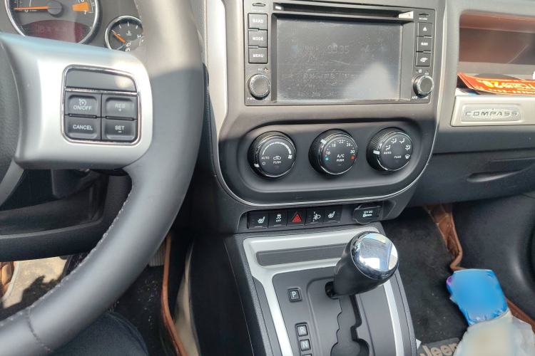 Used Jeep Compass 2014 Revised Version 2.0L Two-Wheel Drive Elite Edition
