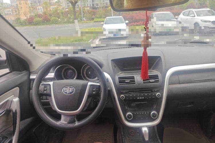 Used Bestune X80 2013 2.0L automatic comfort version Steering Wheel