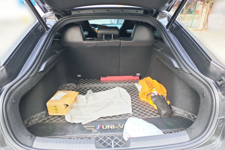 Used CHANGAN UNI-V 2023 1.5T Sport Edition