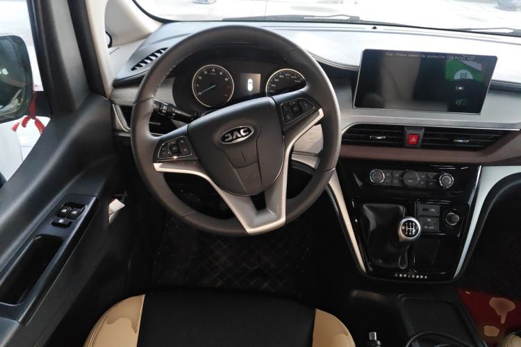 Used JAC Refine M3 2025 PLUS 1.8L Manual Smart Connect Version 7/8 Seats
