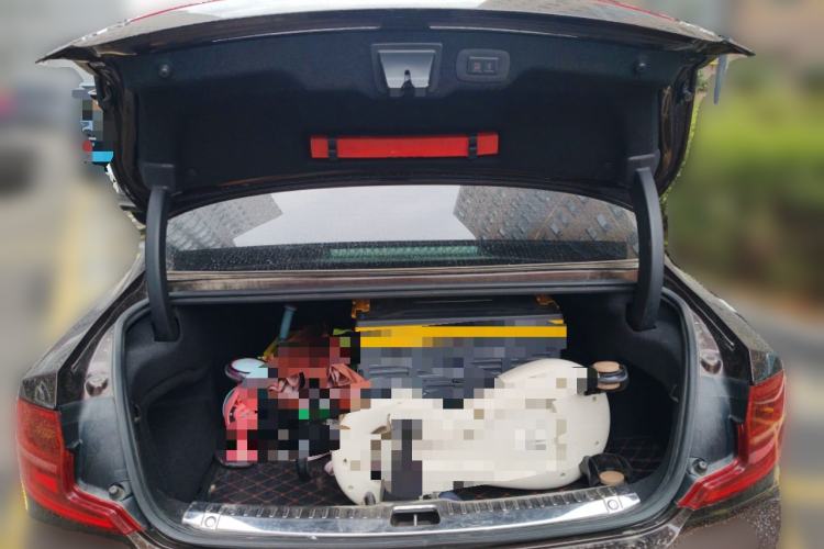 Used Volvo S90 2018 T5 Zhiyuan Edition Trunk