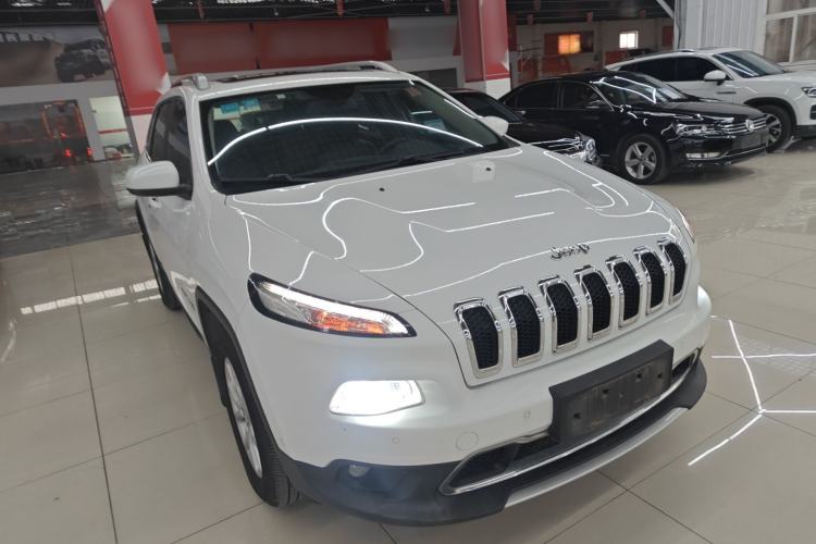 Used Jeep Cherokee 2016 2.4L Professional Edition Exterior 1