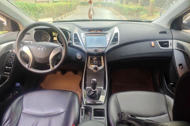 Used Hyundai Elantra (5th Generation / Langdong) 2015 1.6L Manual Leading Model