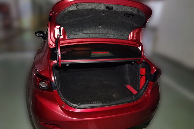 Used Mazda Mazda 3 Axela 2017 Sedan 1.5L Automatic Comfort Model China VI Standard