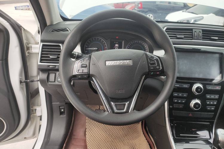 Used Haval H2 2017 Red-Label 1.5T Manual Two-Wheel Drive Comfort Model