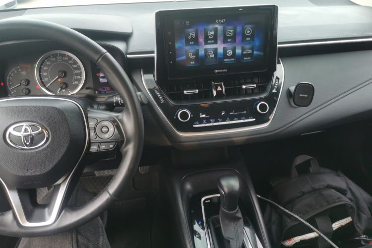 Used Toyota Corolla 2019 1.2T S-CVT GL-i Luxury Edition Center Console