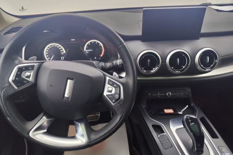 Used Wey VV6 2018 2.0T Two-Wheel Drive Flagship Version China V Standard
