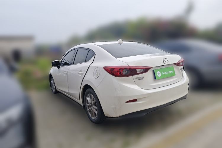 Used Mazda 3 Axela 2014 Sedan 1.5L Automatic Luxury Model