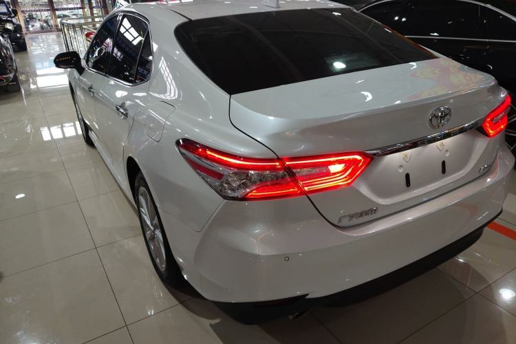 Used Toyota Camry 2021 2.0G Luxury Edition Exterior 2
