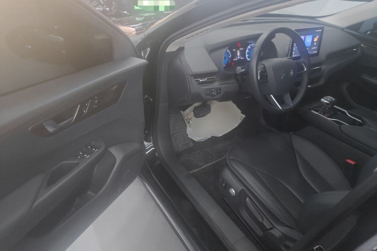 Used Hongqi E-QM5 2023 Base Travel Edition Driver Seat