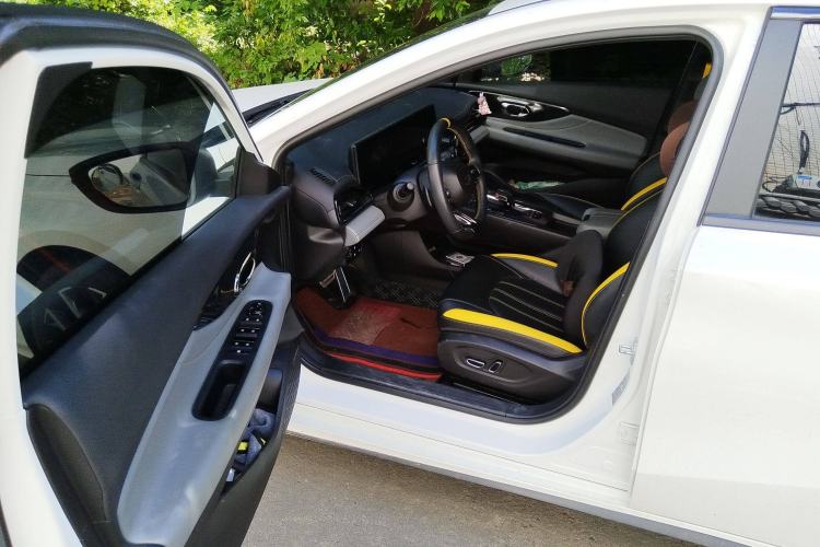 Used GAC Trumpchi EMPOW 2022 270T DCT J16 R-Style Track Edition Driver Seat