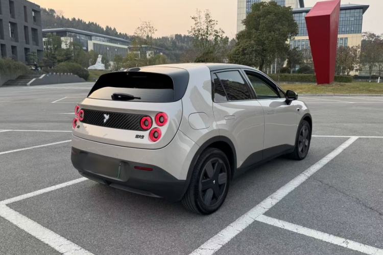 Used firefly firefly 2025 Illuminated Edition
