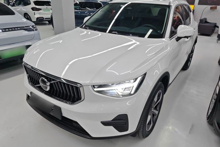 Used Volvo XC40 2024 B4 4x4 Smart Luxury Edition