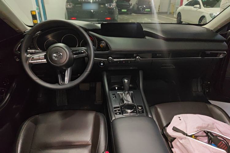 Used Mazda 3 Axela 2021 2.0L Automatic Zhiya Edition Center Console