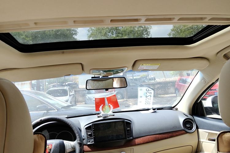 Used Roewe 350 2014 1.5L Manual Swift Edition