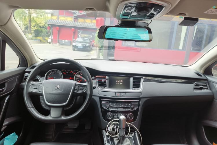 Used Peugeot 508 2015 1.8THP Automatic Prestige Edition Center Console