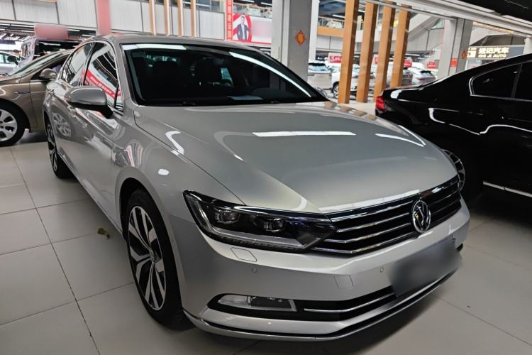 Used Volkswagen Magotan 2019 330TSI DSG Luxury Model China V Standard Exterior 1
