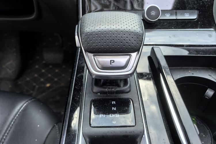 Used Roewe RX5 MAX 2021 Supreme Series 400TGI Automatic Luxury Cabin Edition