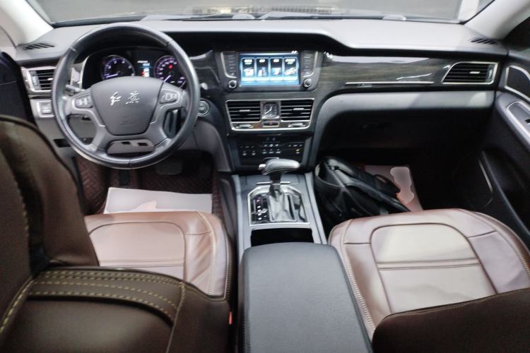 Used Hongqi H7 2017 1.8T Tech Model Center Console