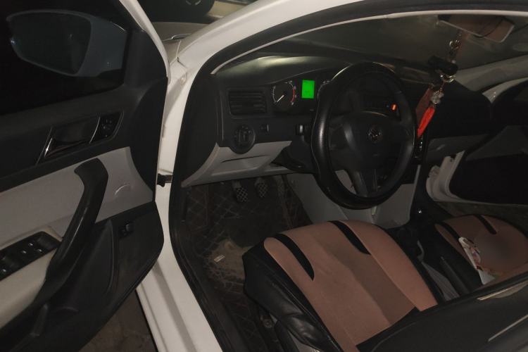 Used Skoda Rapid 2015 1.6L Manual Smart Selection Model Driver Seat