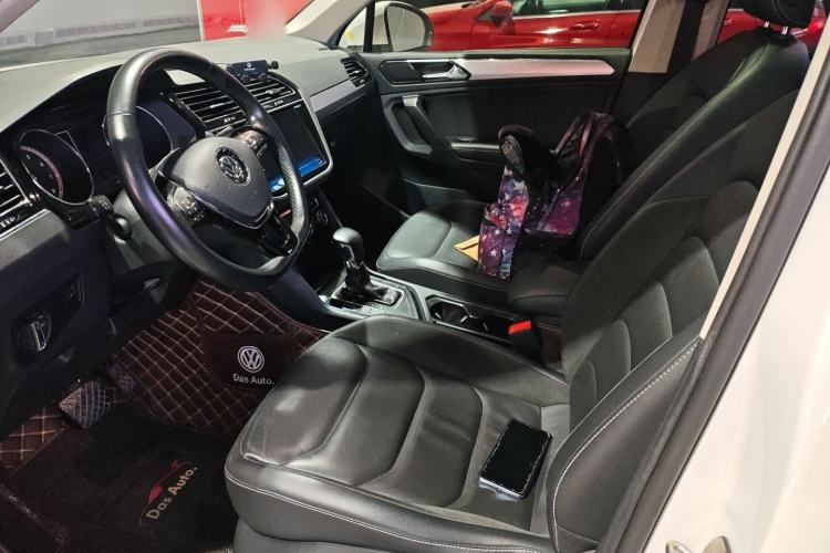 Used Volkswagen Tiguan L 2020 330TSI Automatic Two-Wheel Drive Panoramic Comfort Edition China VI Standard Left Front Seat