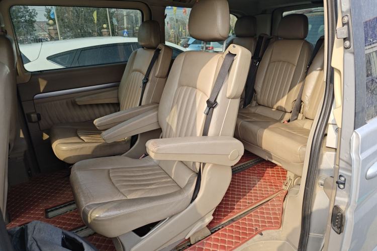 Used Mercedes-Benz Viano 2010 2.5L Luxury Edition