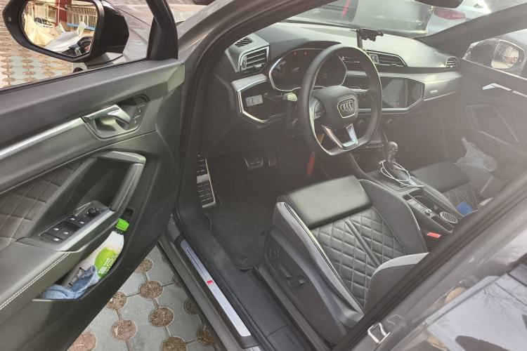 Used Audi Q3 2024 45 TFSI quattro Fashion Dynamic Edition Launch Special Edition
