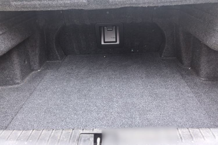 Used Geely Auto Emgrand GT 2016 2.4L Zunya Model Trunk